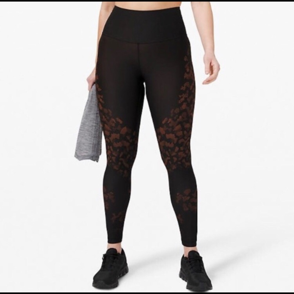 🍋🍋 Lululemon Mapped Out HR Tight 28” Camo